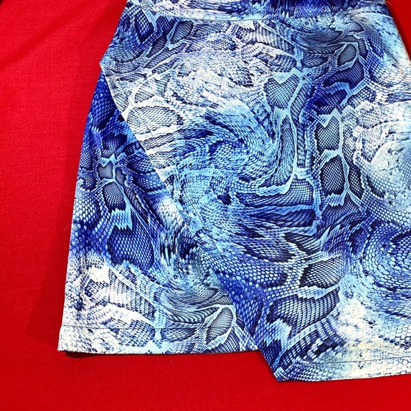 BLUE D’AZUR skirt stretchy white blue snake 6 - Picture 3 of 10
